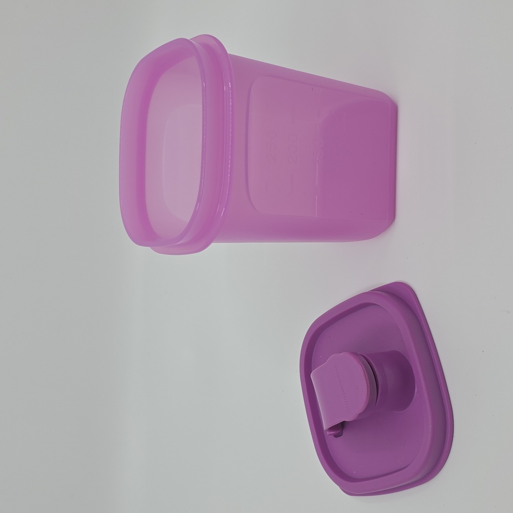 Tupperware Slim Line Mini Pitcher New - Picture 2 of 7